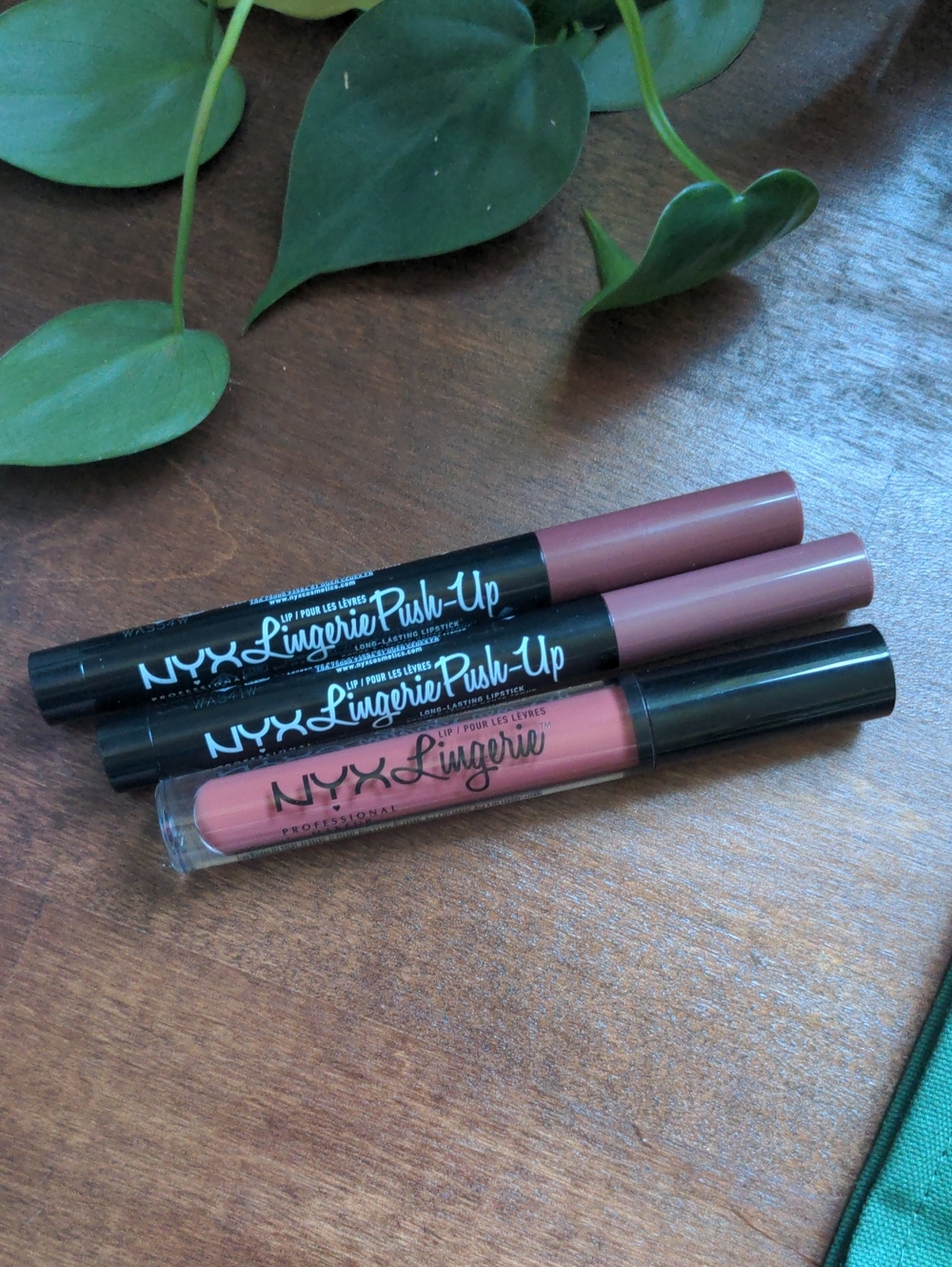 NYX Lingerie Liquid & Push-Up Lipstick